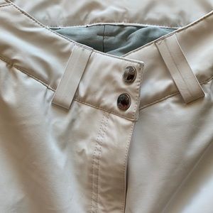 Very nice white ski pants!
